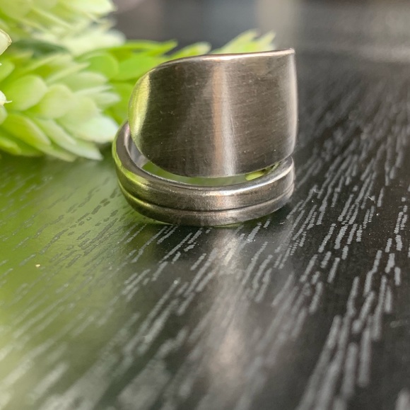 Spoon Ring Vintage Floral Silver Plate Hippie Jewelry Wide Band Spiral W… - Picture 4 of 8